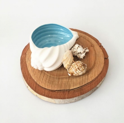 Timber round centrepiece
