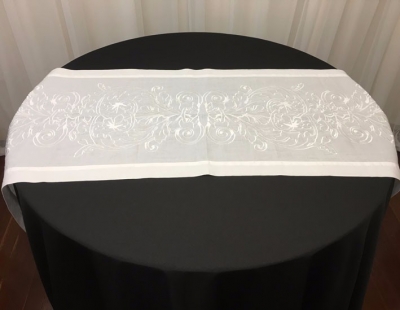 Short lace table runner $3.30 each (2 available)