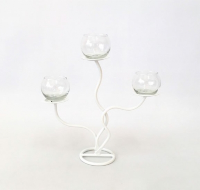 White wire candle holder