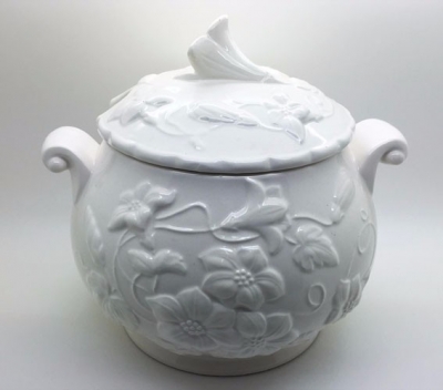 Soup tureen $10.00 each