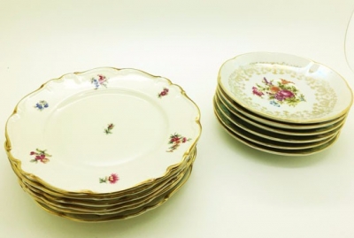 Vintage dinner plate set $2.50 per dinner plate - $1.50 per side plate